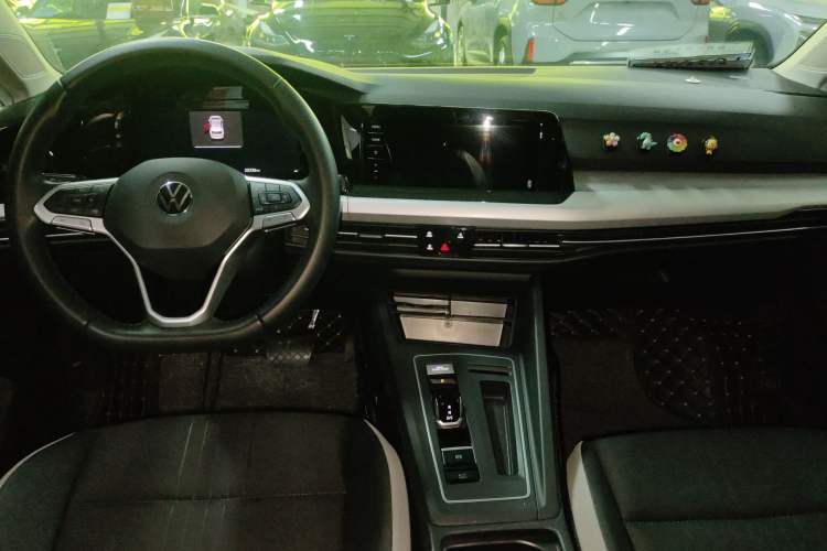 Used Volkswagen Golf 2021 280TSI DSG Pro Interior 2