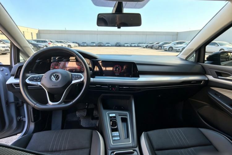 Used Volkswagen Golf 2021 200TSI DSG Pro Interior 3