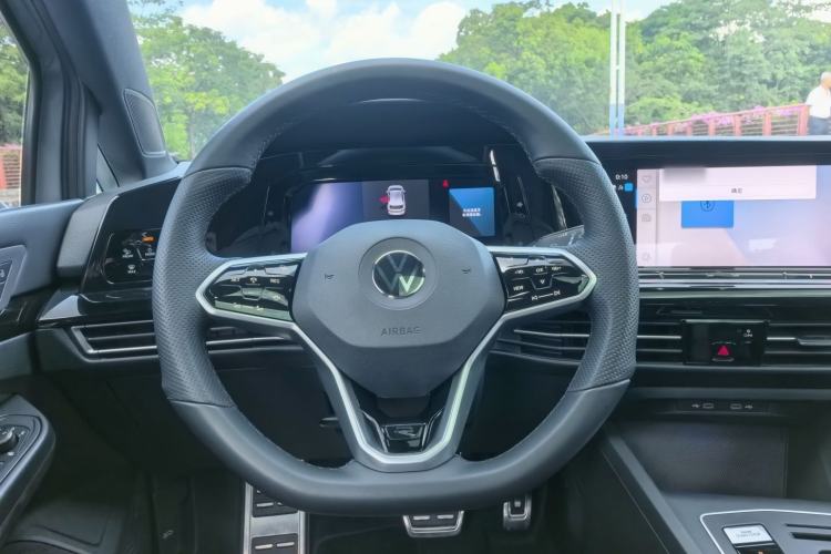 Used Volkswagen Golf 2021 280TSI DSG R-Line Interior 3