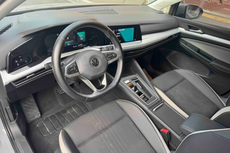 Used Volkswagen Golf 2021 280TSI DSG Pro Interior 3