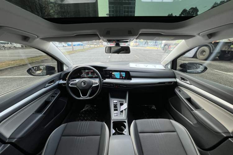 Used Volkswagen Golf 2021 200TSI DSG Pro Interior 3