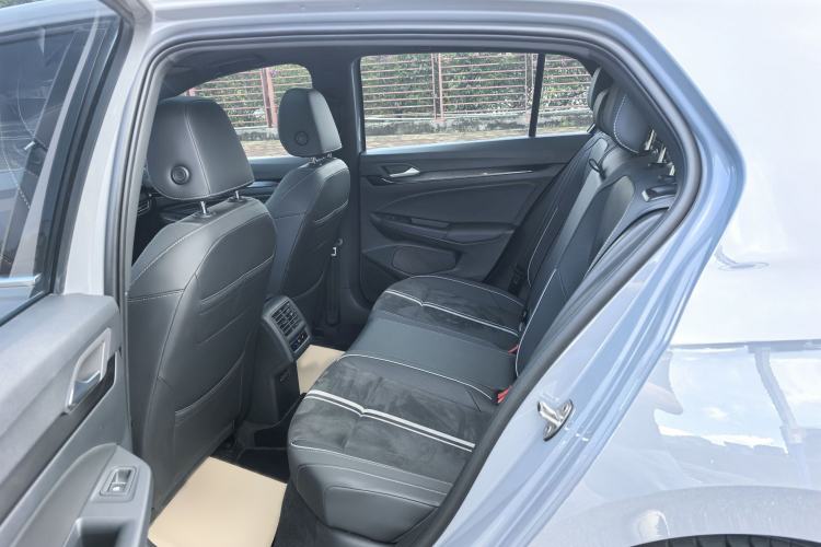 Used Volkswagen Golf 2021 280TSI DSG R-Line Interior 4