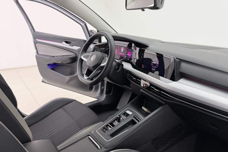 Used Volkswagen Golf 2021 280TSI DSG Pro Interior 4