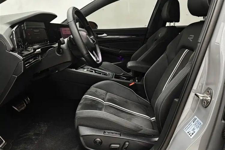 Used Volkswagen Golf 2021 280TSI DSG Pro Interior 9