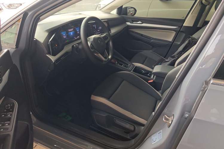 Used Volkswagen Golf 2021 280TSI DSG 30th Anniversary Edition Left Front Seat
