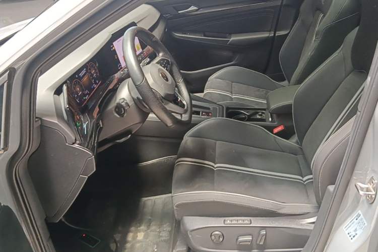 Used Volkswagen Golf 2021 280TSI DSG R-Line Left Front Seat