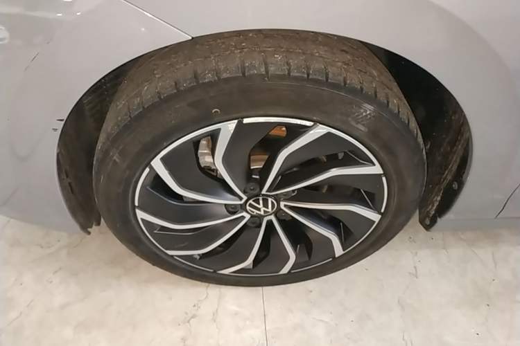 Used Volkswagen Golf 2021 280TSI DSG Pro Left Front Wheel Hub