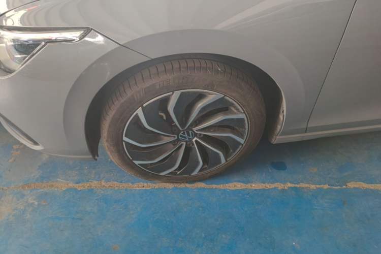 Used Volkswagen Golf 2021 280TSI DSG Pro Left Front Wheel Hub