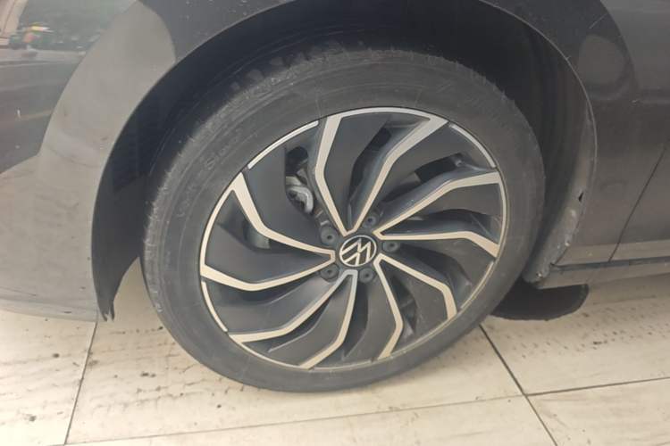 Used Volkswagen Golf 2021 280TSI DSG Pro Left Front Wheel Hub