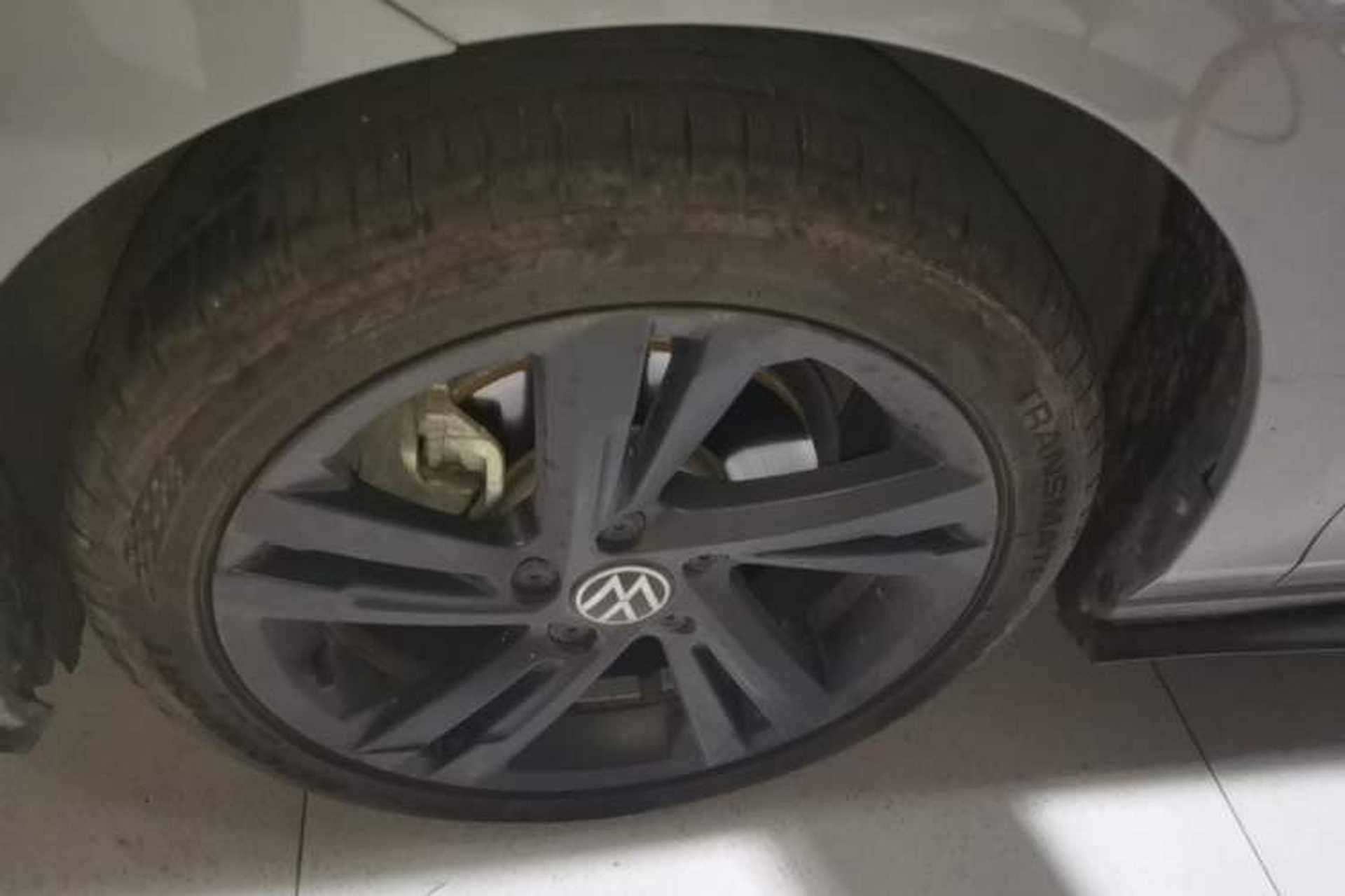 Used Volkswagen Golf 2021 280TSI DSG R-Line Left Front Wheel Hub