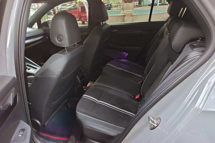 Used Volkswagen Golf 2021 280TSI DSG R-Line Left Rear Seat
