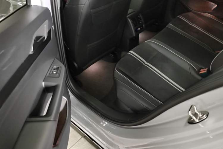 Used Volkswagen Golf 2021 280TSI DSG R-Line Left Rear Seat