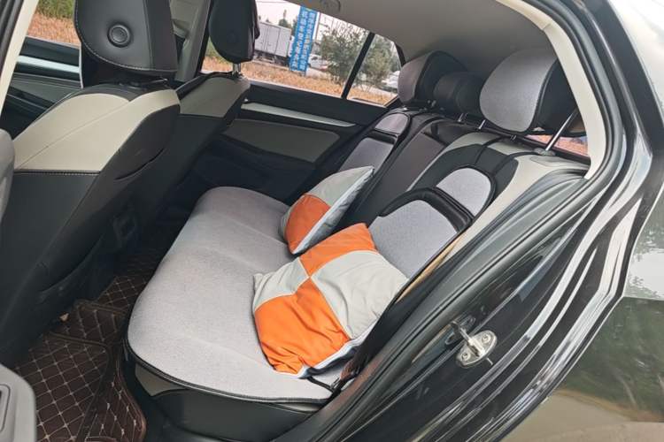 Used Volkswagen Golf 2021 280TSI DSG Pro Left Rear Seat
