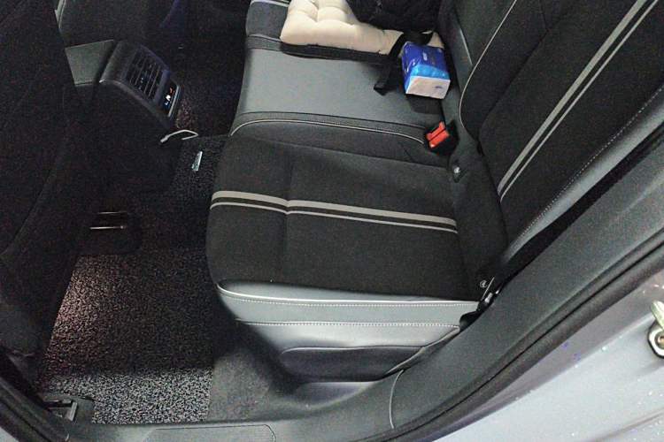 Used Volkswagen Golf 2021 280TSI DSG R-Line Left Rear Seat