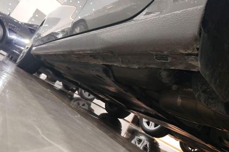 Used Volkswagen Golf 2021 280TSI DSG 30th Anniversary Edition Left Side Sill