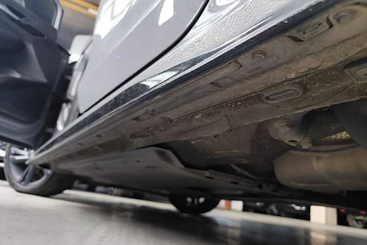 Used Volkswagen Golf 2021 280TSI DSG R-Line Left Side Sill