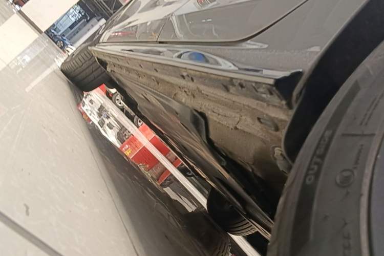 Used Volkswagen Golf 2021 280TSI DSG R-Line Left Side Sill