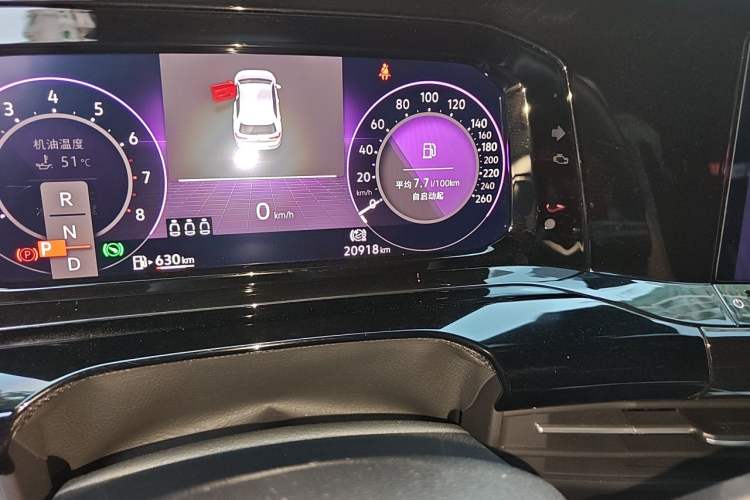 Used Volkswagen Golf 2021 280TSI DSG R-Line Odometer Close Up