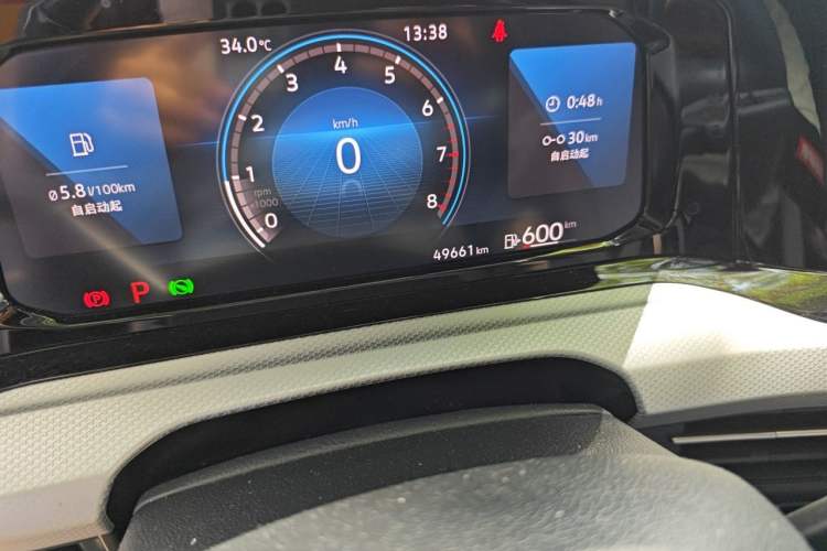 Used Volkswagen Golf 2021 280TSI DSG Pro Odometer Close Up