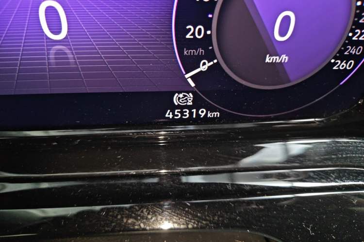 Used Volkswagen Golf 2021 280TSI DSG R-Line Odometer Close Up
