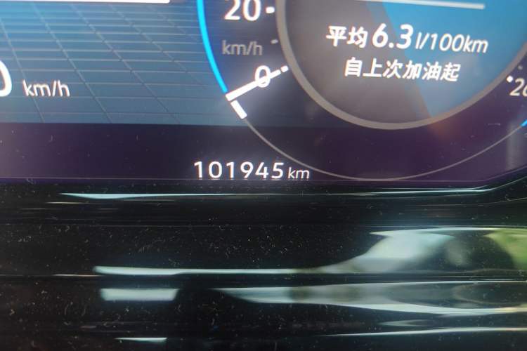 Used Volkswagen Golf 2021 280TSI DSG R-Line Odometer Close Up