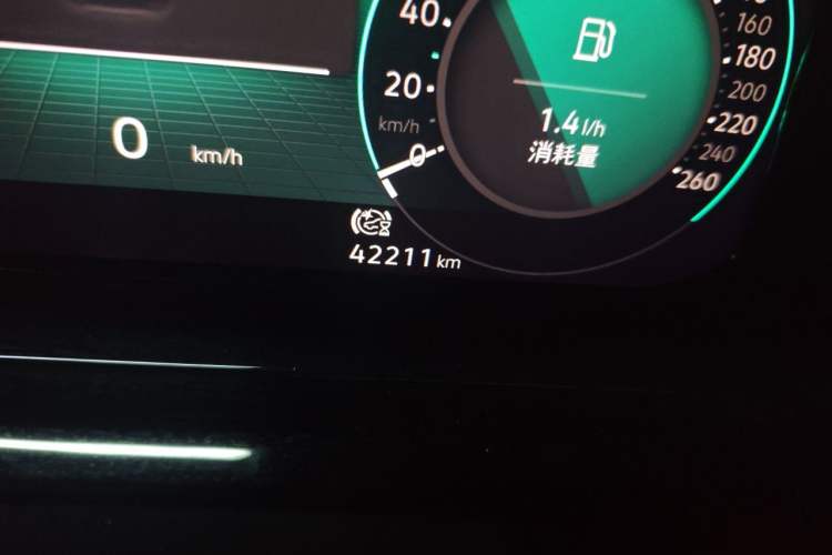 Used Volkswagen Golf 2021 280TSI DSG R-Line Odometer Close Up