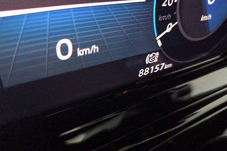 Used Volkswagen Golf 2021 280TSI DSG R-Line Odometer Close Up