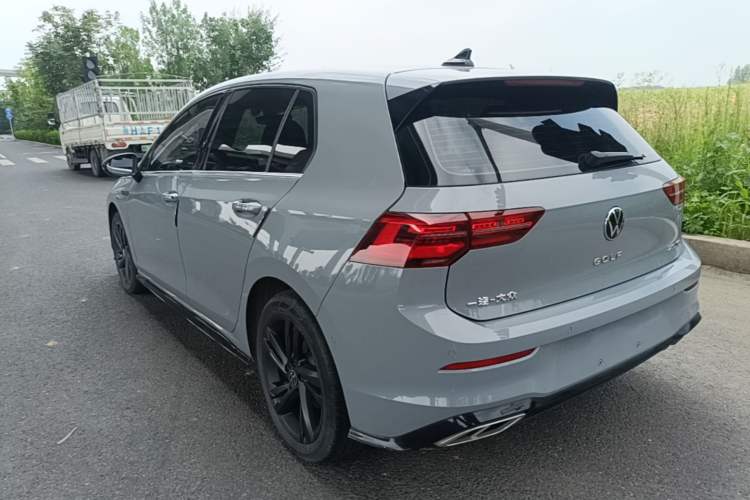 Used Volkswagen Golf 2021 280TSI DSG R-Line Rear Left 45 Deg
