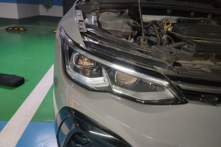 Used Volkswagen Golf 2021 280TSI DSG R-Line Right Front Headlight
