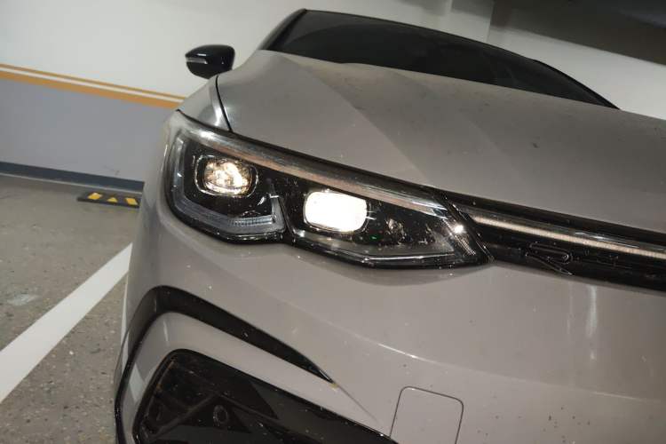 Used Volkswagen Golf 2021 280TSI DSG R-Line Right Front Headlight