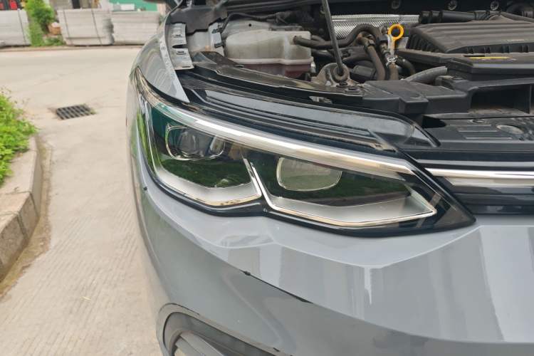 Used Volkswagen Golf 2021 280TSI DSG Pro Right Front Headlight