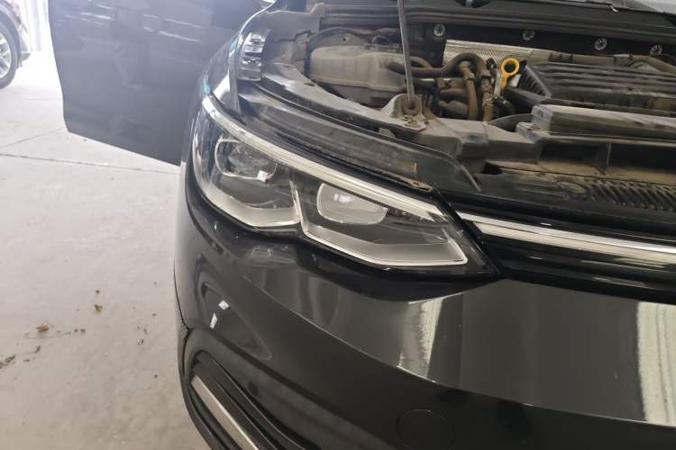 Used Volkswagen Golf 2021 280TSI DSG 30th Anniversary Edition Right Front Headlight