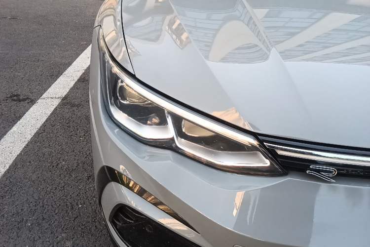 Used Volkswagen Golf 2021 280TSI DSG R-Line Right Front Headlight