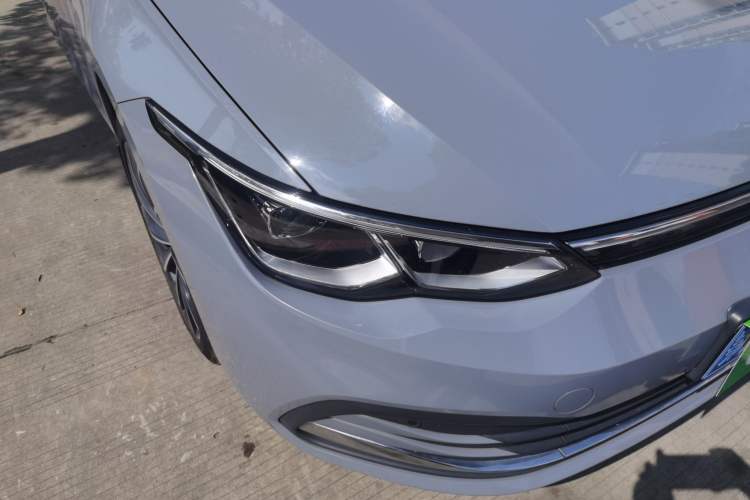 Used Volkswagen Golf 2021 280TSI DSG Pro Right Front Headlight