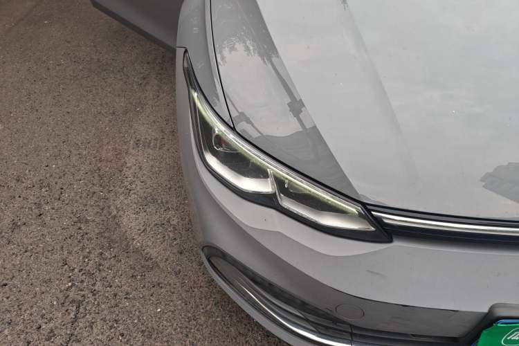 Used Volkswagen Golf 2021 280TSI DSG Pro Right Front Headlight