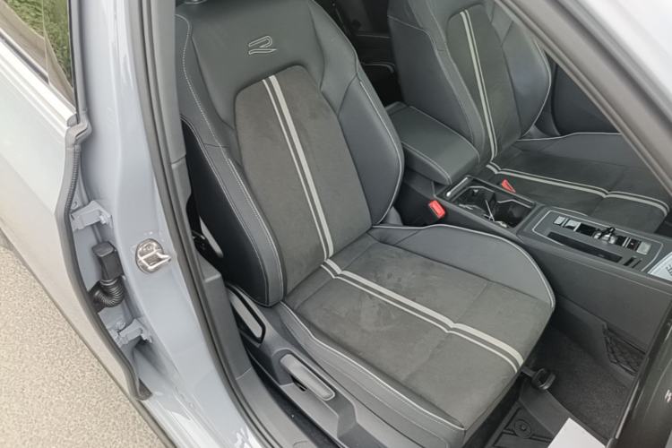 Used Volkswagen Golf 2021 280TSI DSG R-Line Right Front Seat