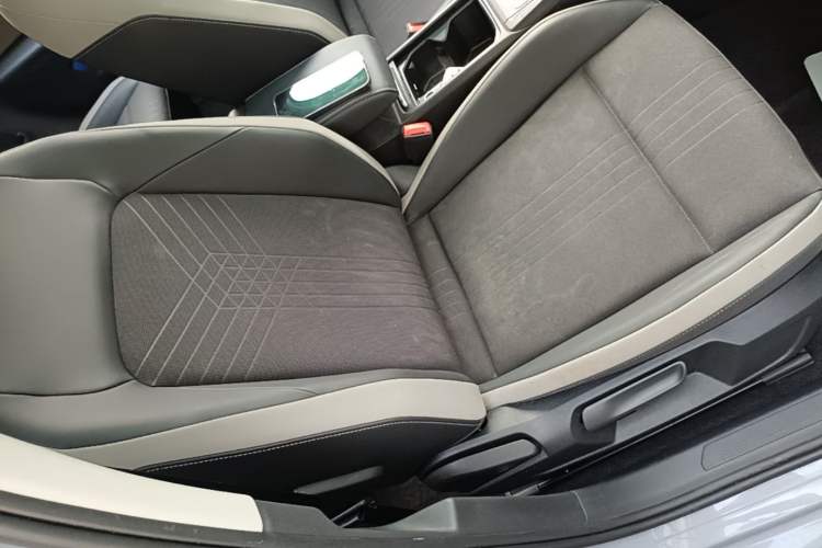 Used Volkswagen Golf 2021 280TSI DSG Pro Right Front Seat