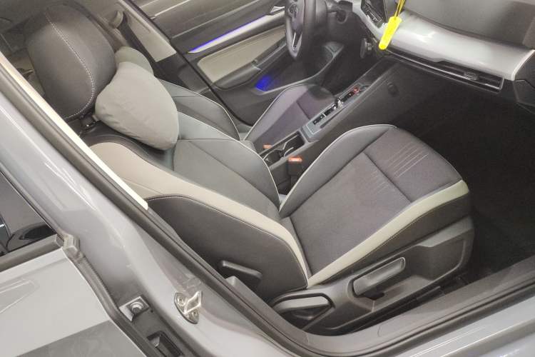 Used Volkswagen Golf 2021 280TSI DSG Pro Right Front Seat