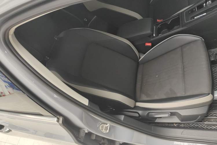Used Volkswagen Golf 2021 280TSI DSG 30th Anniversary Edition Right Front Seat