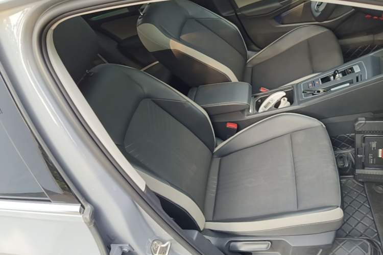 Used Volkswagen Golf 2021 280TSI DSG Pro Right Front Seat