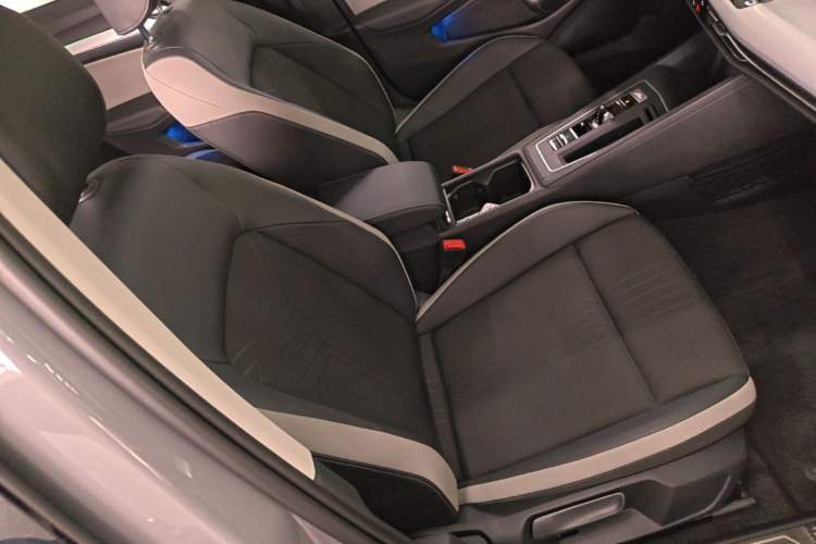 Used Volkswagen Golf 2021 280TSI DSG Pro Right Front Seat