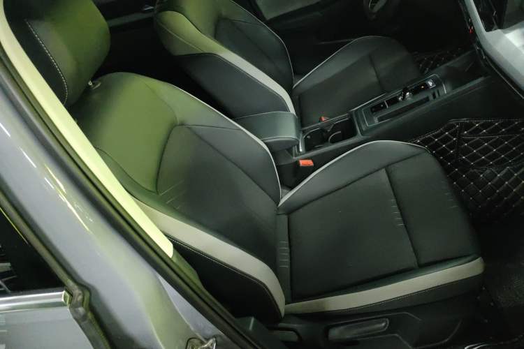 Used Volkswagen Golf 2021 280TSI DSG Pro Right Front Seat