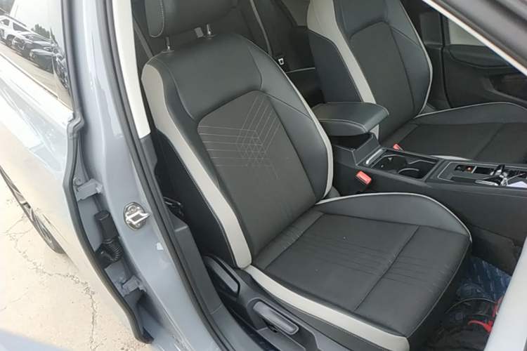 Used Volkswagen Golf 2021 280TSI DSG Pro Right Front Seat
