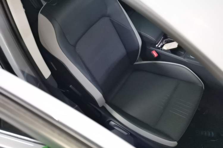 Used Volkswagen Golf 2021 280TSI DSG Pro Right Front Seat