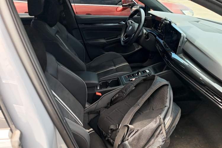 Used Volkswagen Golf 2021 280TSI DSG R-Line Right Front Seat