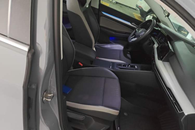 Used Volkswagen Golf 2021 280TSI DSG Pro Right Front Seat