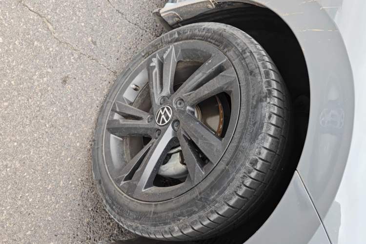 Used Volkswagen Golf 2021 280TSI DSG R-Line Right Front Wheel Hub