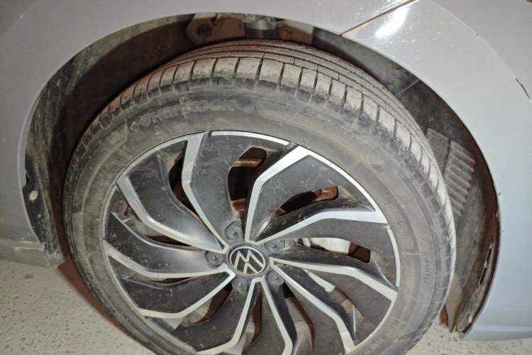 Used Volkswagen Golf 2021 280TSI DSG Pro Right Front Wheel Hub