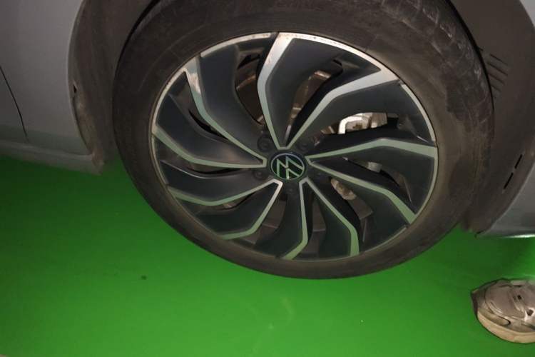 Used Volkswagen Golf 2021 280TSI DSG Pro Right Front Wheel Hub