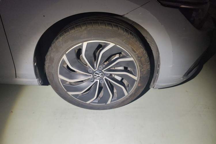 Used Volkswagen Golf 2021 280TSI DSG Pro Right Front Wheel Hub